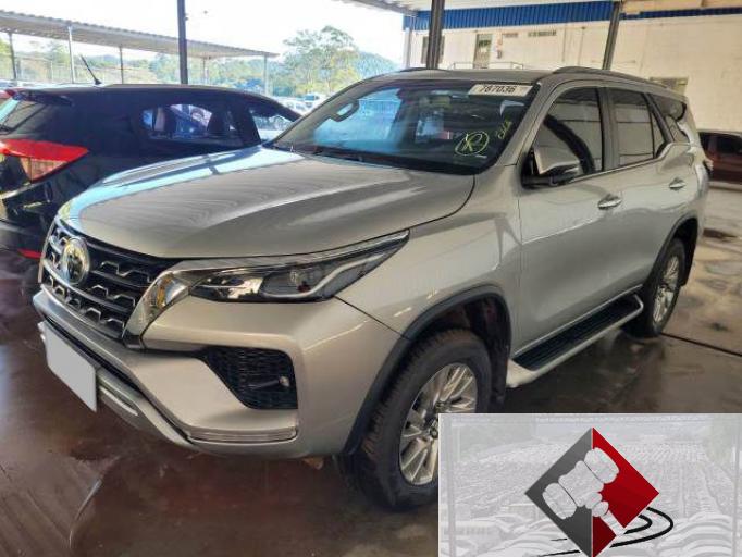 TOYOTA HILUX SW4 21/21