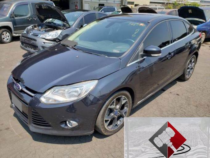 FORD FOCUS SEDAN 13/14
