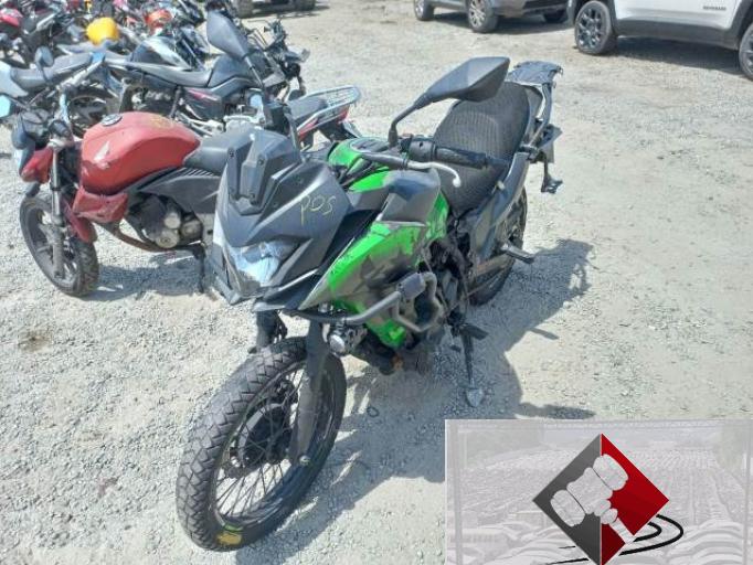 KAWASAKI VERSYS-X 18/18
