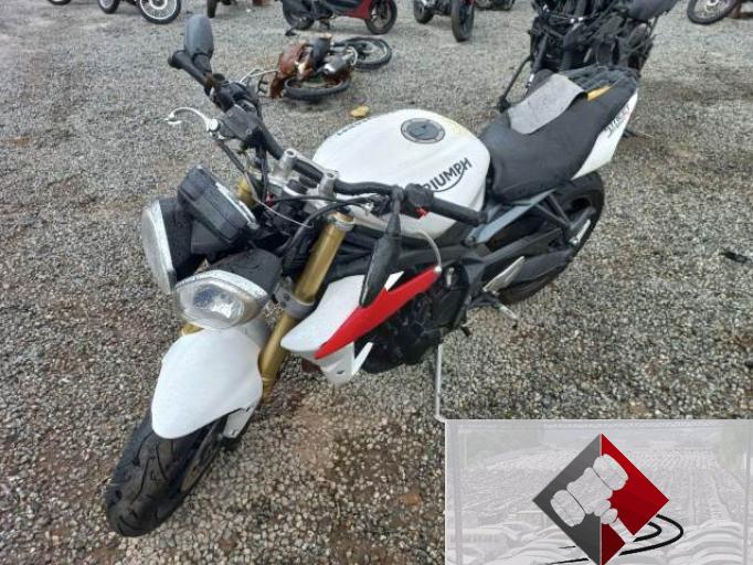 TRIUMPH STREET TRIPLE 15/15