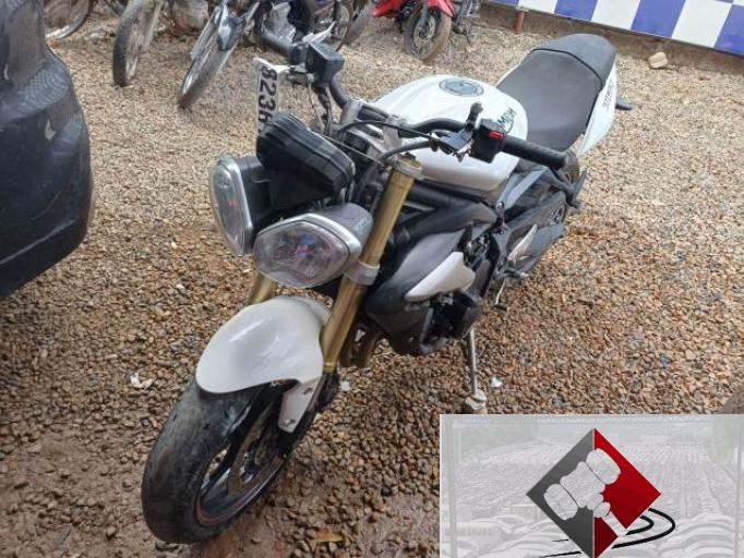 TRIUMPH STREET TRIPLE 17/17