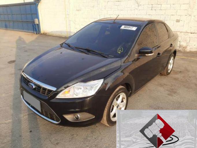 FORD FOCUS SEDAN 10/10