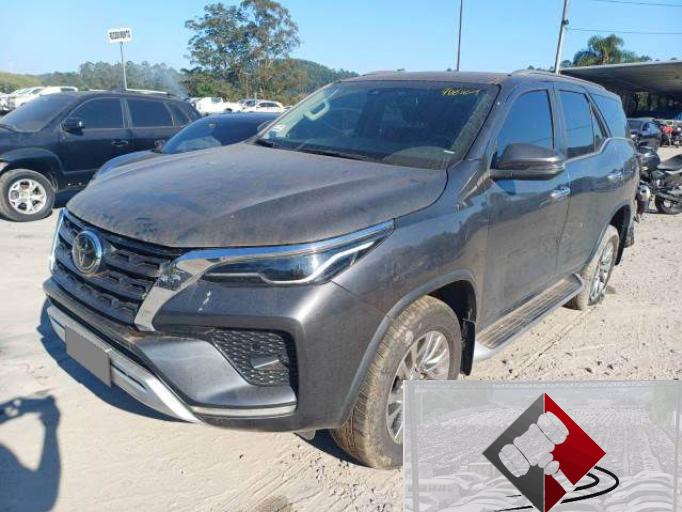 TOYOTA HILUX SW4 21/21