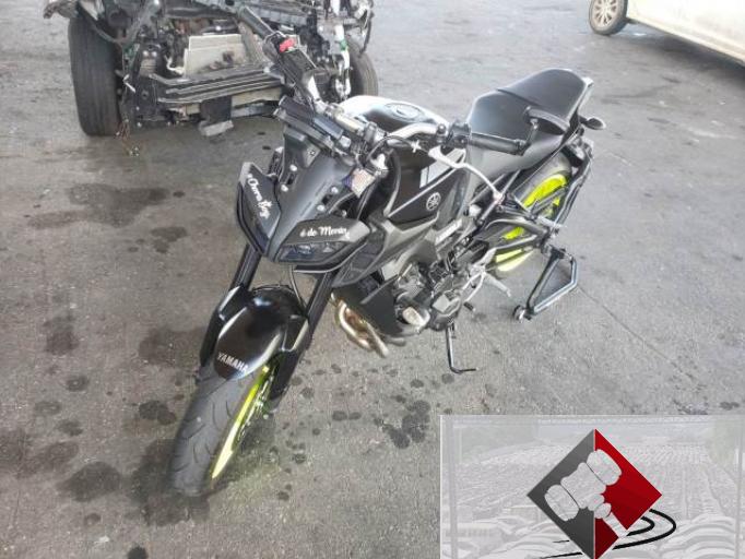 YAMAHA MT-09 20/20