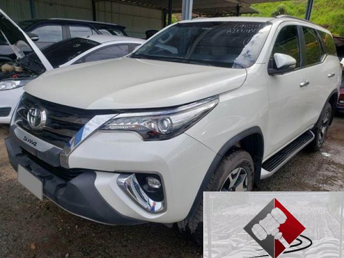 TOYOTA HILUX SW4 19/19